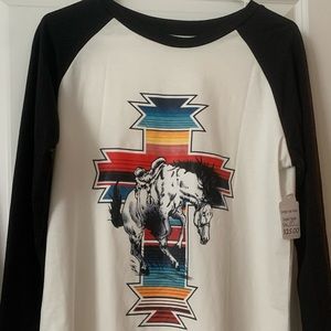 NWT long sleeve shirt super nice quality, smoke, pet free home Bought wrong size